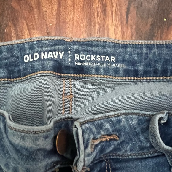 Old Navy Rockstar distressed jeans, 14 - Picture 5 of 7
